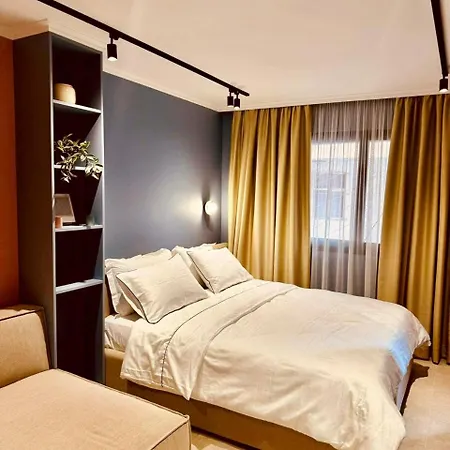 Lili's Center Τίρανα